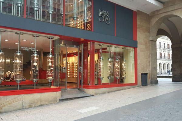 vinilos para escaparates de comercios en bilbao y vitoria