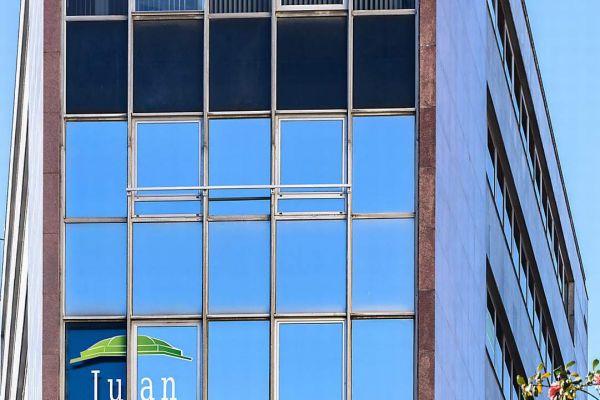 rotulación de ventanas de edificio con vinilo bilbao